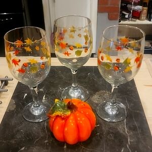 Wine glasses set of 3